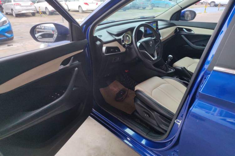 Used Baojun 360 2019 1.5L Manual Luxury Version China VI
