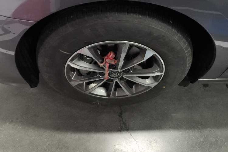 Used BYD Qin PLUS 2024 HONOR Edition DM-i 55KM Leading Model Left Front Wheel Hub