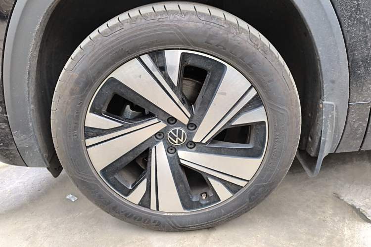 Used Volkswagen Teramont X 2024 380TSI All-Wheel Drive Longyao Edition Left Front Wheel Hub