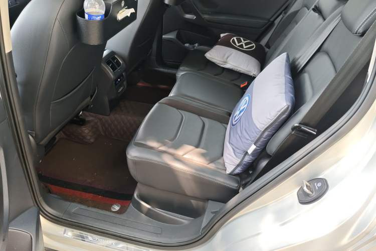 Used Volkswagen Tiguan L 2019 Revised 330TSI Automatic Two-Wheel Drive Smart & Luxury Edition China VI Standard Left Rear Seat