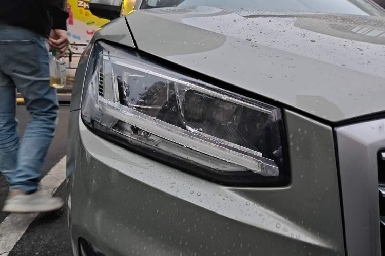 Used Audi Q2L 2021 35 TFSI Fashionable and Elegant Model Right Front Headlight