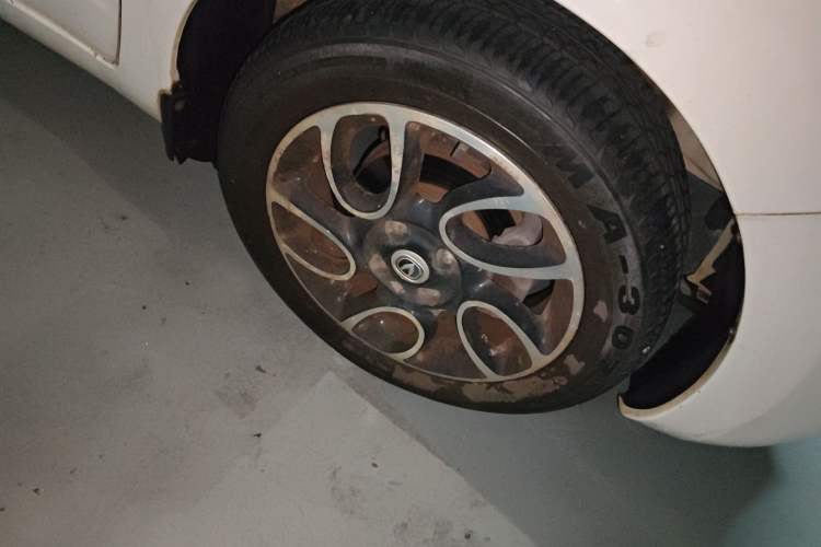 Used CHANGAN Benni 2015 1.4L IMT Luxury Model China V Standard Exterior 1