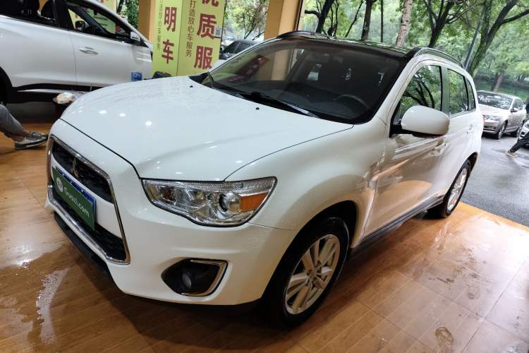 Used Mitsubishi ASX 2013 2.0L CVT Four-Wheel Drive Premium Edition