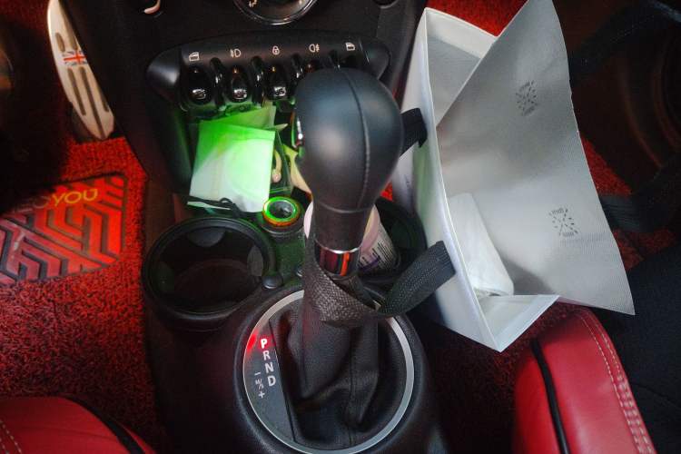 Used MINI MINI 2011 1.6L COOPER Fun