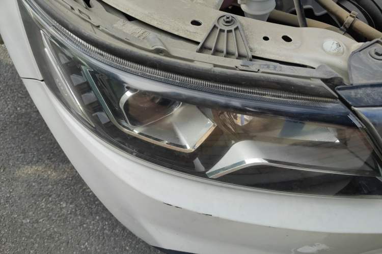 Used Geely Auto Vision X6 2016 1.8L Manual Luxury Model
