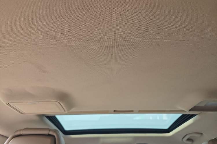 Used Mercedes-Benz E-Class 2015 Facelift E 200 L