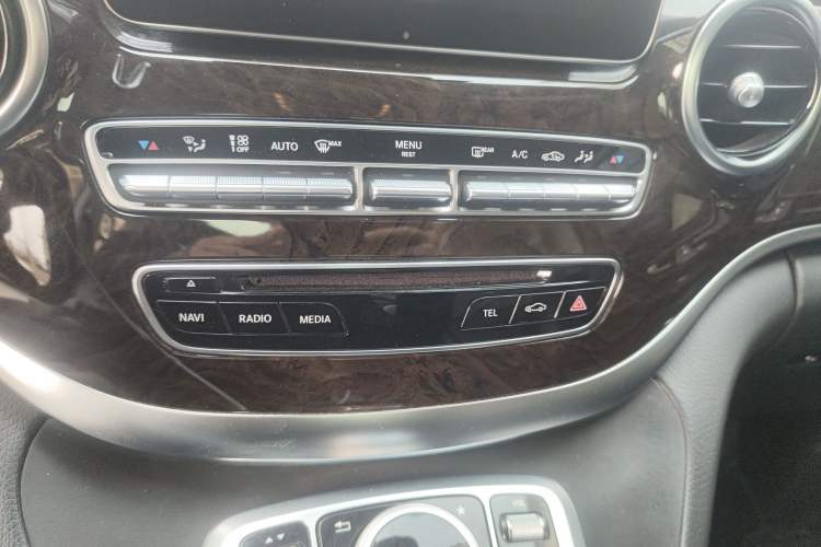 Used Mercedes-Benz V-Class 2017 V 260 L Prestige Extended Edition
