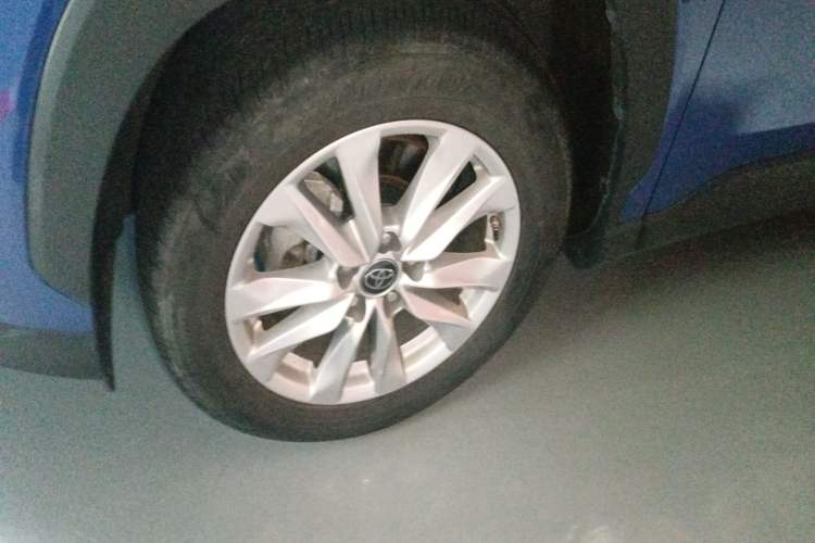 Used Toyota Corolla Cross 2022 2.0L Elite Edition Left Front Wheel Hub