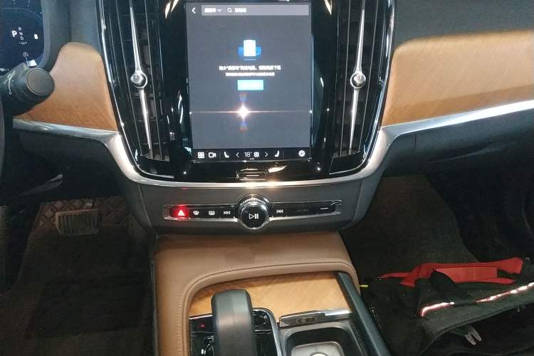 Used Volvo S90 2025 B5 Zhiyi Luxury Edition
