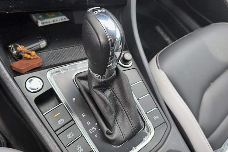 Used Volkswagen Bora 2023 280TSI DSG Prestige Edition Gear Lever