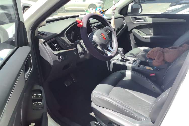 Used Roewe RX5 2017 20T Two-Wheel Drive Automatic Internet Elite Edition
