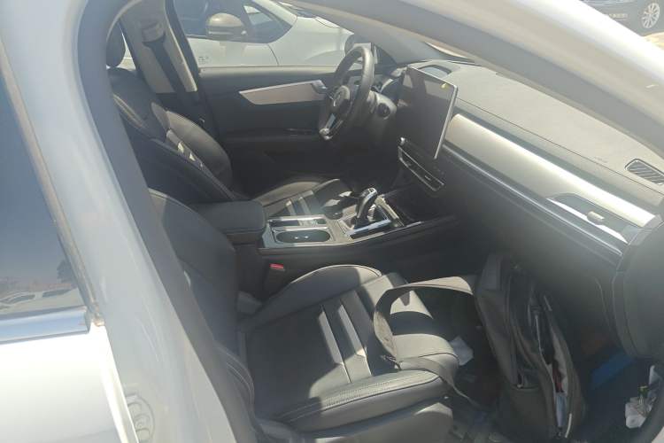 Used BYD Qin Pro 2019 Super Edition 1.5TI Automatic Smart Connect Enjoyment Model China VI Standard Right Front Seat