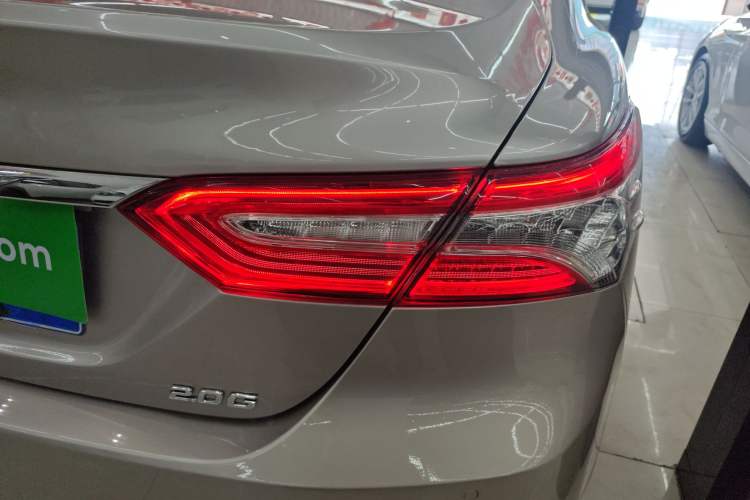 Used Toyota Camry 2021 2.0G Luxury Edition Right Rear Taillight
