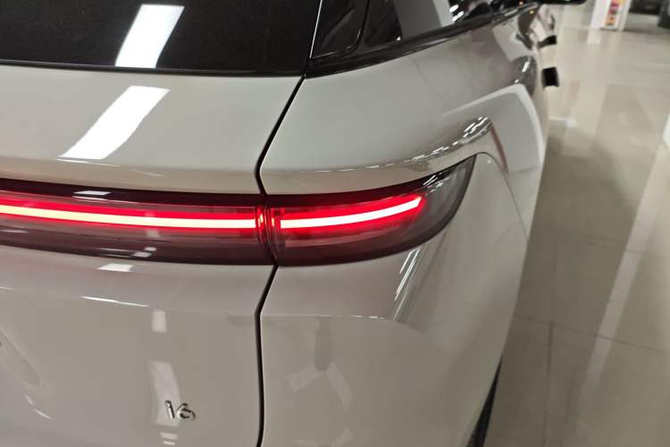 Used Li Auto i6 2025 Model Two-Wheel-Drive Standard Type