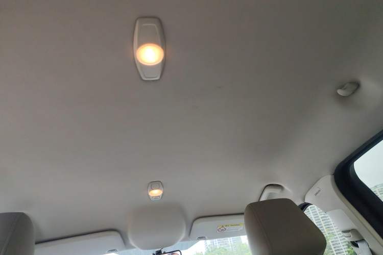 Used Ford Focus 2017 Sedan 1.6L Automatic Comfort Plus SmartDrive Edition Headliner