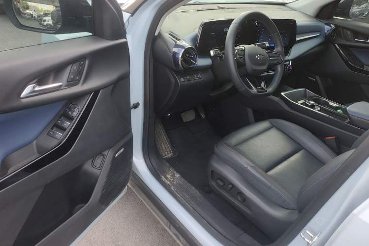 Used Chevrolet Equinox Plus 2024 102km RS Ultimate Edition