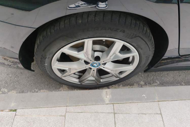 Used BMW i3 2022 eDrive 35 L Right Rear Wheel Hub