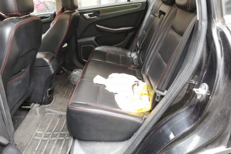 Used Zotye Domy X5 2015 1.5T CVT ZhiXian Model China IV Standard
