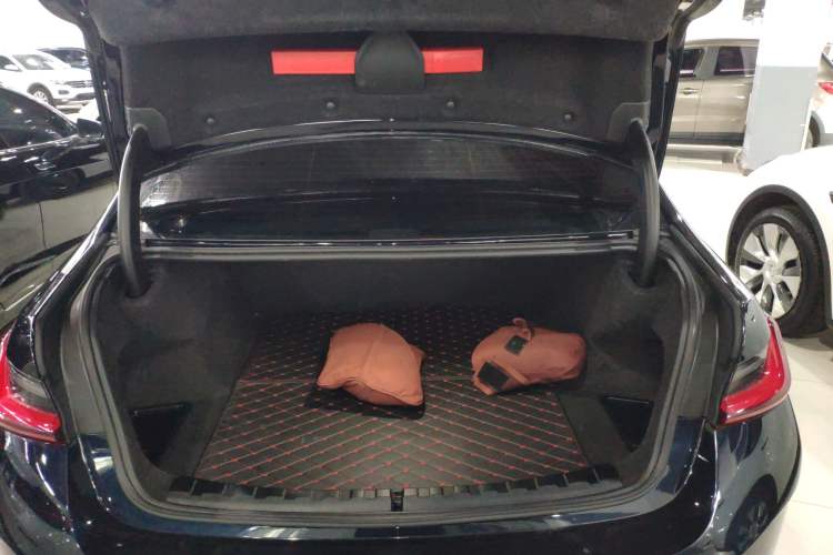 Used BMW i3 2022 eDrive 35 L
