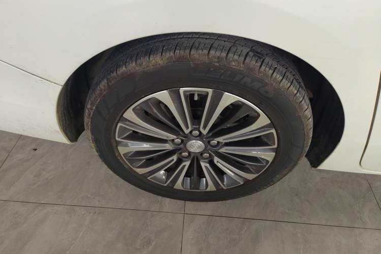 Used Buick GL8 2022 ES Land Cruiser 653T Luxury Model
