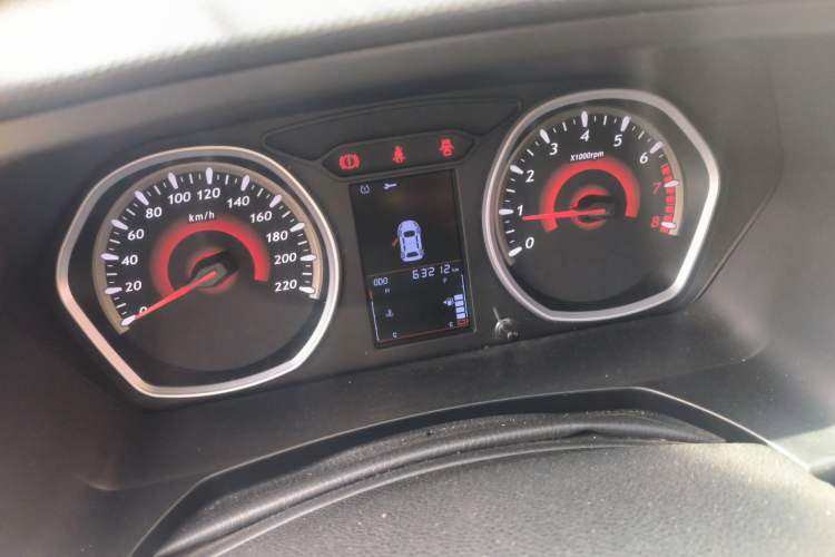 Used Soueast DX3 2019 1.5L Manual Luxury Version China V Standard