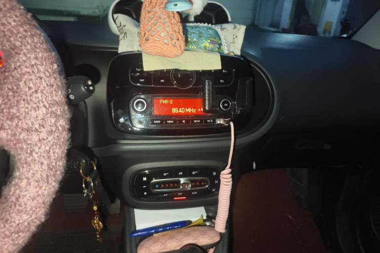 Used smart fortwo 2015 1.0L 52 kW hardtop Dynamic version