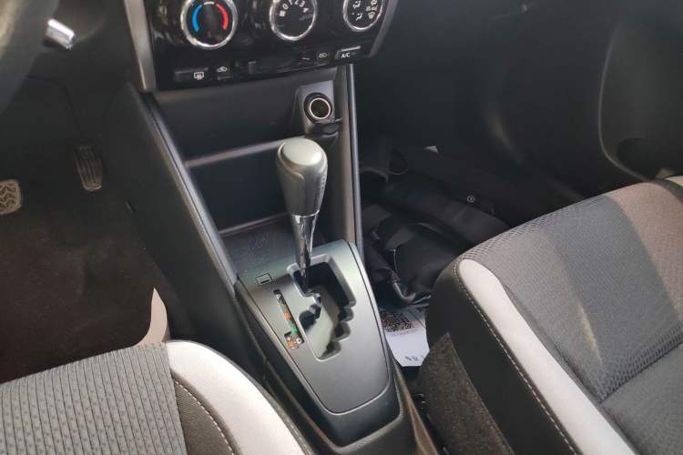 Used Toyota YARiS L Zhi Xuan 2022 1.5L CVT Leading PLUS Edition Gear Lever