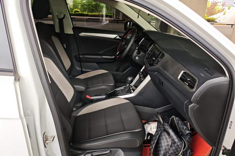 Used Volkswagen T-ROC 2019 230TSI DSG Two-Wheel-Drive Advanced Version China VI Standard