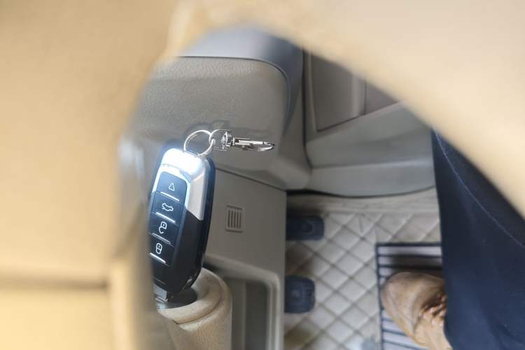 Used Venucia D50 2013 1.6L Manual Fashion Edition
