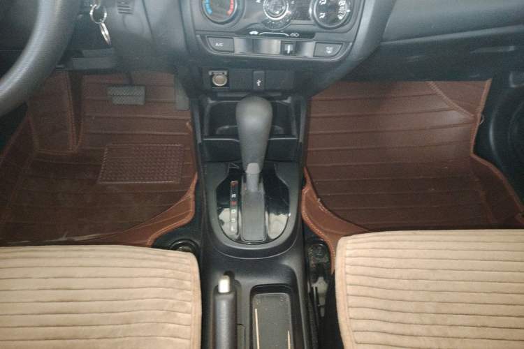 Used Honda Fit 2016 1.5L LXS CVT Comfort Sunroof Version
