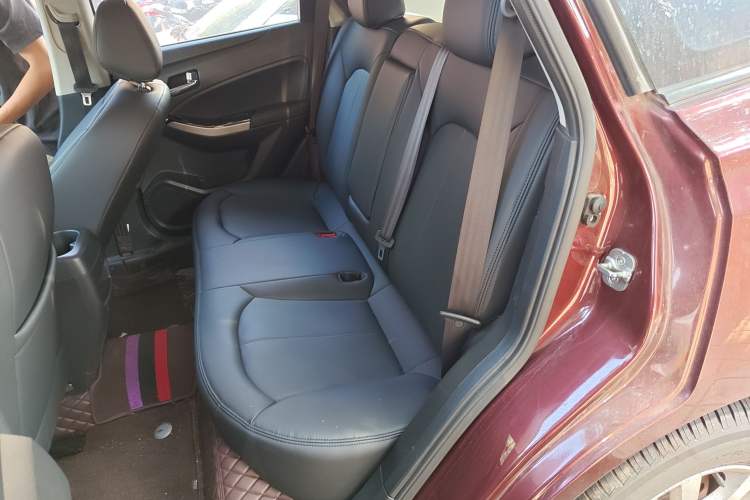 Used Venucia T70 2016 2.0L CVT Smart Choice Edition Left Rear Seat