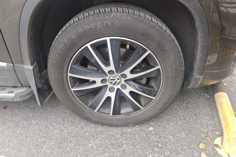 Used Volkswagen Tiguan 2016 300TSI Automatic Two-Wheel Drive Luxury Edition Right Front Wheel Hub