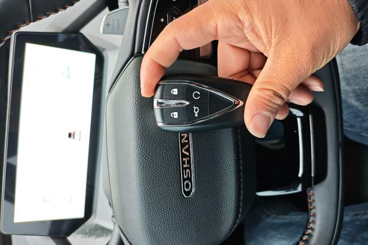 Used CHANGAN OSHAN Z6 2023 Blue Whale 1.5T DCT Smart Edition Interior 1