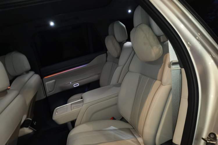 Used Nio ES8 2024 75 kWh Executive Edition
