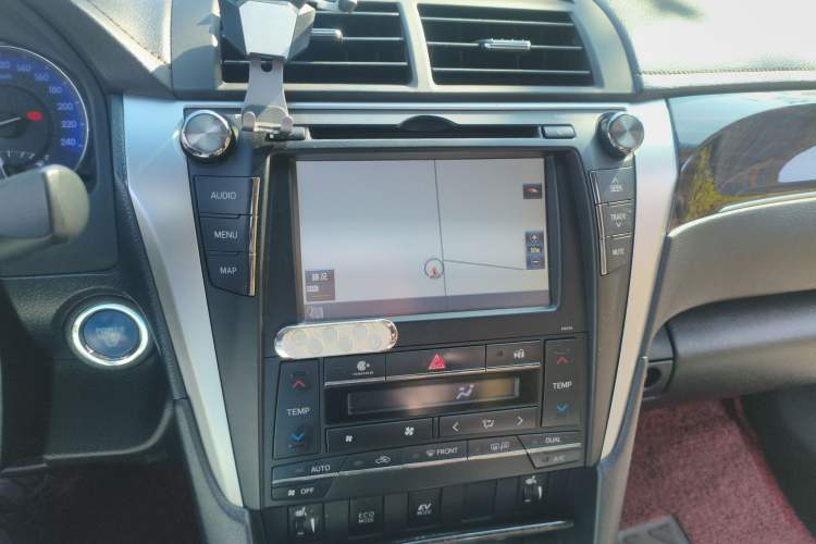 Used Toyota Camry 2016 Dual-Engine 2.5 HG 10th Anniversary Deluxe Navigation Edition