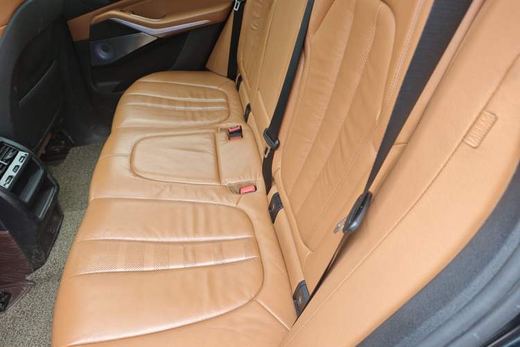 Used BMW X5 2019 xDrive40i M Sport Package Left Rear Seat