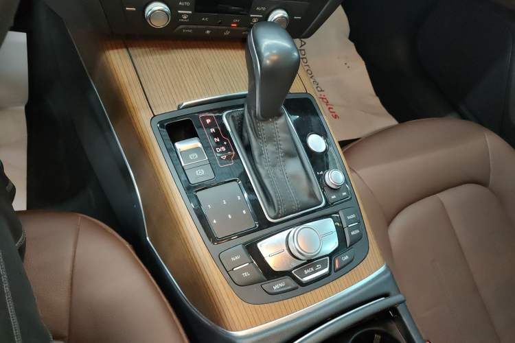 Used Audi A6L 2018 30th Anniversary Edition 30 FSI Style Model Gear Lever