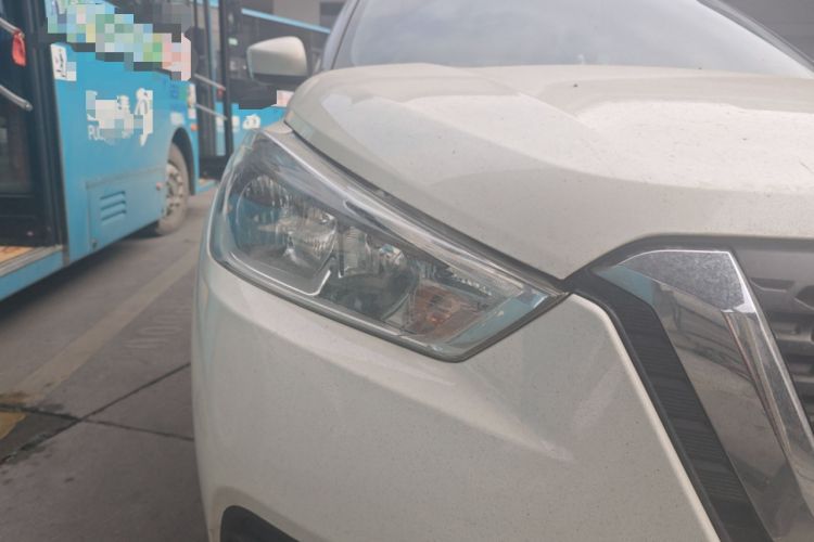 Used Nissan Kicks 2017 1.5L Manual Cool Dynamic Edition
