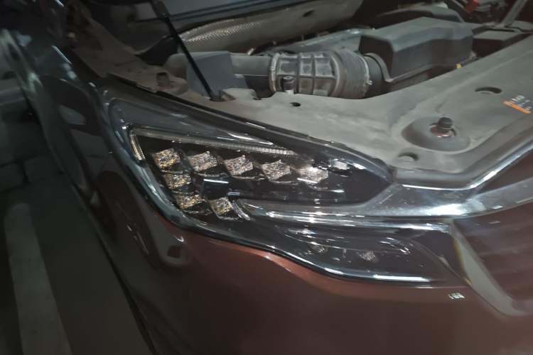 Used Buick GL8 2022 ES Landtrek 653T Comfort Edition Right Front Headlight