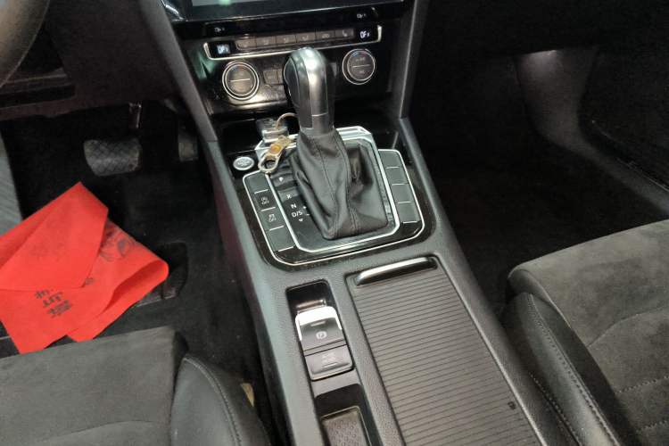 Used Volkswagen Magotan 2017 330TSI DSG Luxury Model