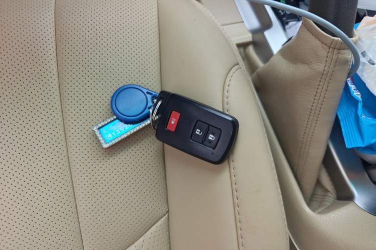 Used Toyota Land Cruiser  Vehicle Key