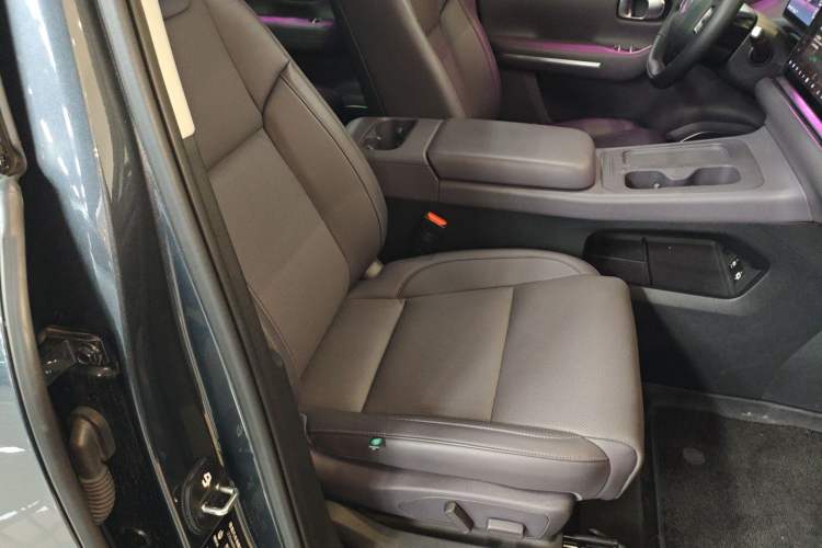 Used Leapmotor C16 2024 Range-Extended 200 Luxury Edition