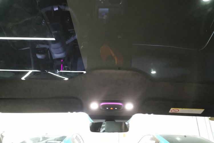 Used Xiaomi Auto SU7 2024 Four-Wheel Drive Ultra-Long Range Advanced Intelligent Driving Max Edition
