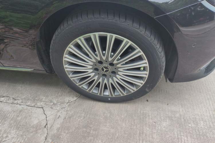 Used Mercedes-Benz E-Class 2020 E 300 L Stylish Model Right Front Wheel Hub