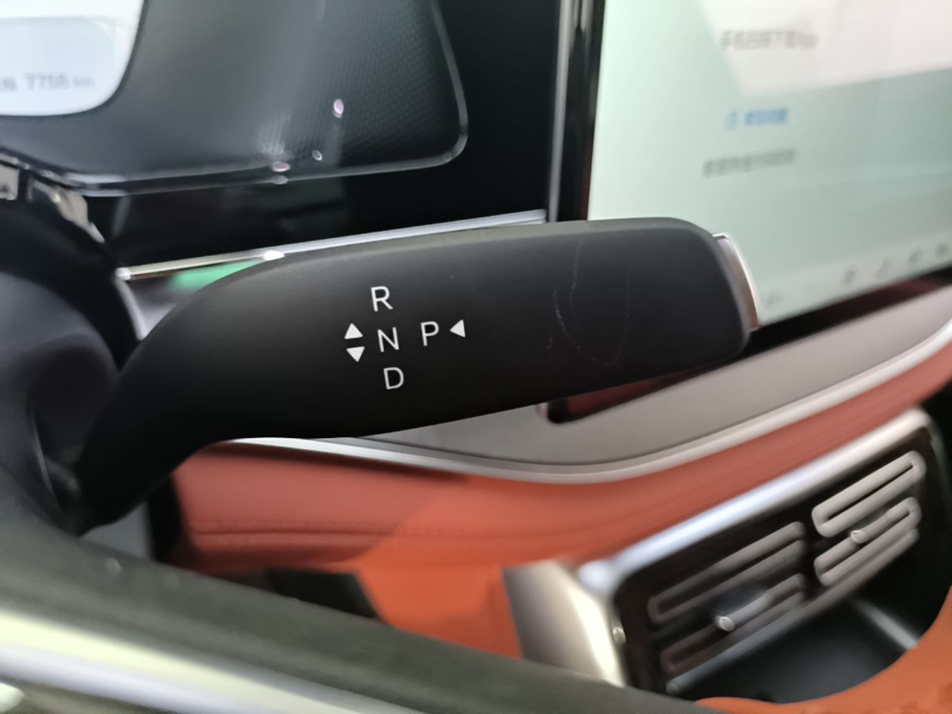 BYD Tang New Energy 2025 Model Smart Drive Version DM-i 175KM Prestige Version — снимка 16