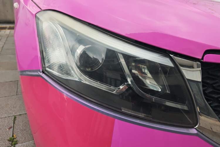 Used Cowin E3 2018 1.5L Automatic Luxury Version Right Front Headlight