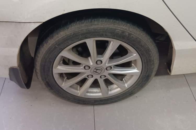 Used CIIMO 2015 1.8L Automatic Luxury Edition