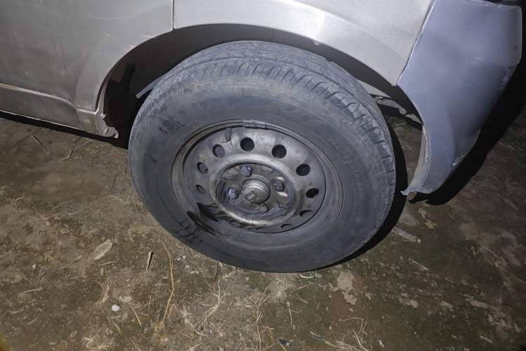 Used Wuling Rongguang 2011 1.2L Base Version
