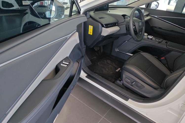 Used Toyota bZ5 2025 Model 550 PRO Smart Driving Edition
