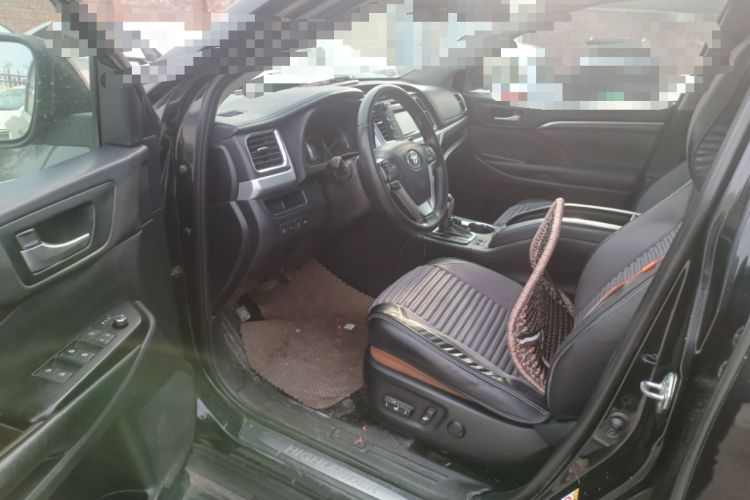 Used Toyota Highlander 2018 2.0T Four-Wheel Drive Knight Edition 7 Seats China VI Standard

